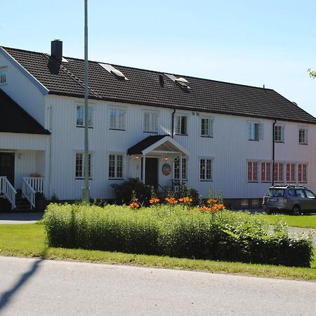 Grong Gard Guesthouse Esterno foto